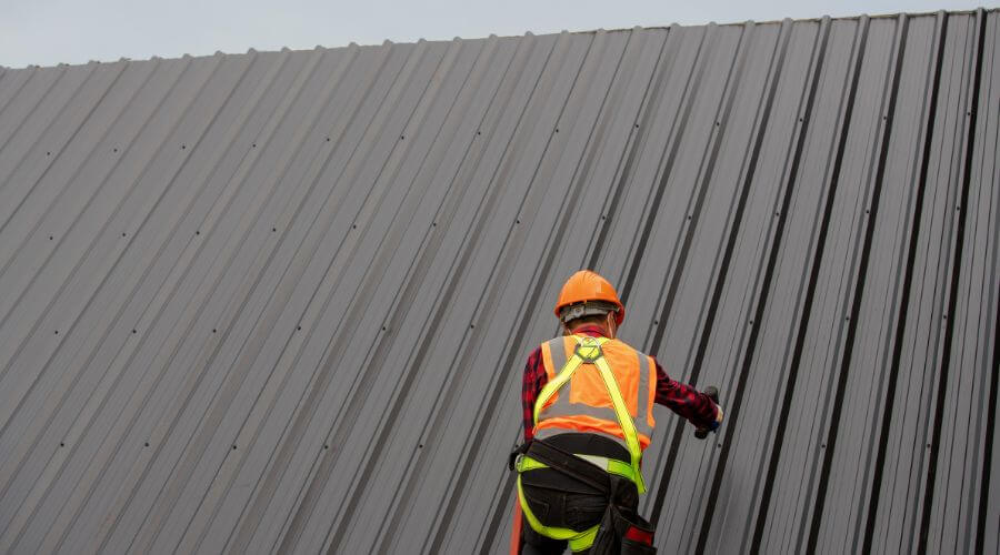 Professional gutter cleaning in Glenville, NC